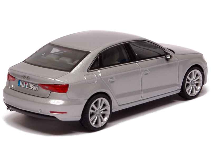 74303 Audi A3 Limousine 2013