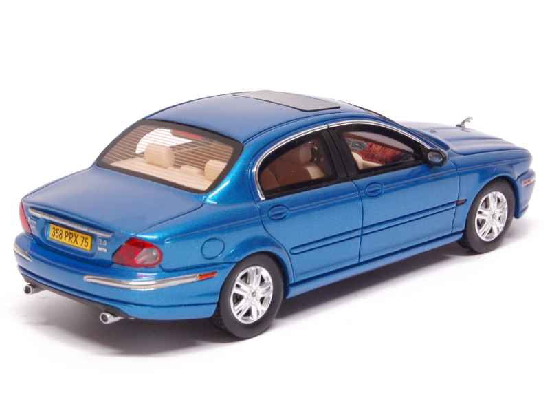 74339 Jaguar X-Type 2004