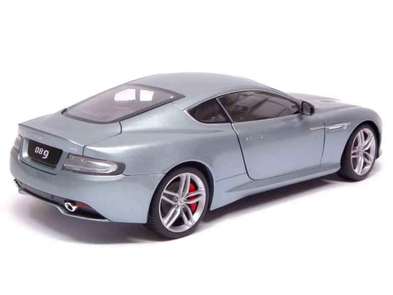 74418 Aston Martin DB9 Coupé 2012