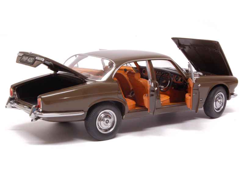 74518 Jaguar XJ6 4.2L 1968