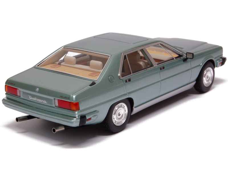 MASERATI QUATTROPORTE 2009 Bordeaux MINICHAMPS 1:43 de reference 40
