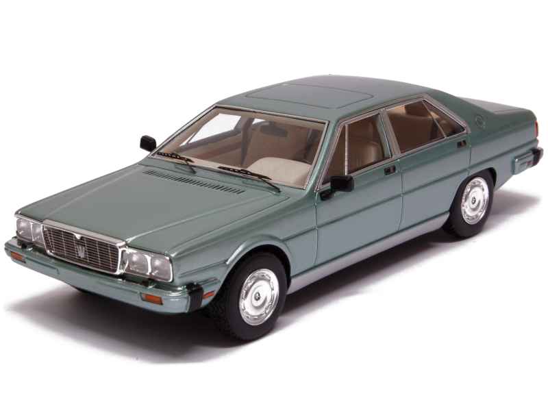 MASERATI QUATTROPORTE 2009 Bordeaux MINICHAMPS 1:43 de reference 40