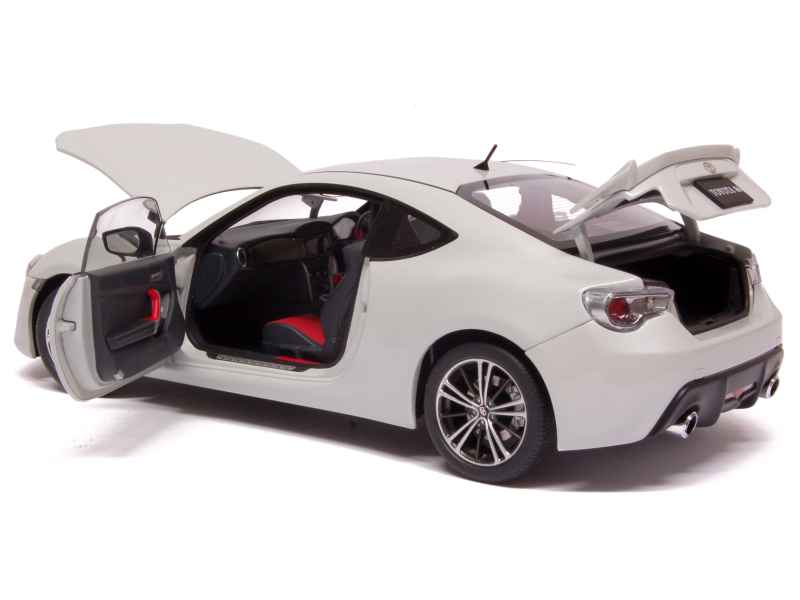 74927 Toyota GT 86 2012