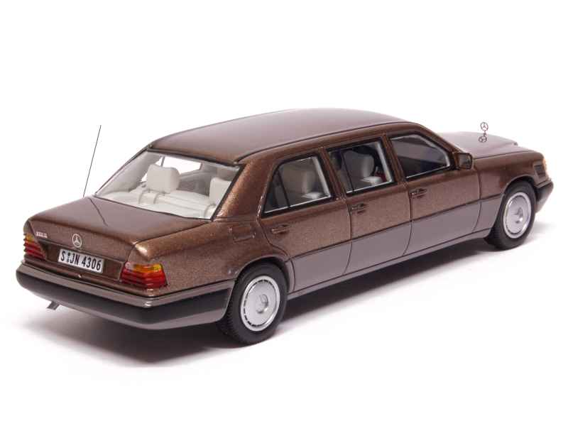 75275 Mercedes 250 Lang/ W124 Limousine 1990