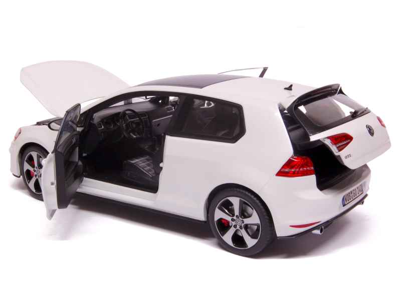 76411 Volkswagen Golf VII GTi 3 Doors 2013
