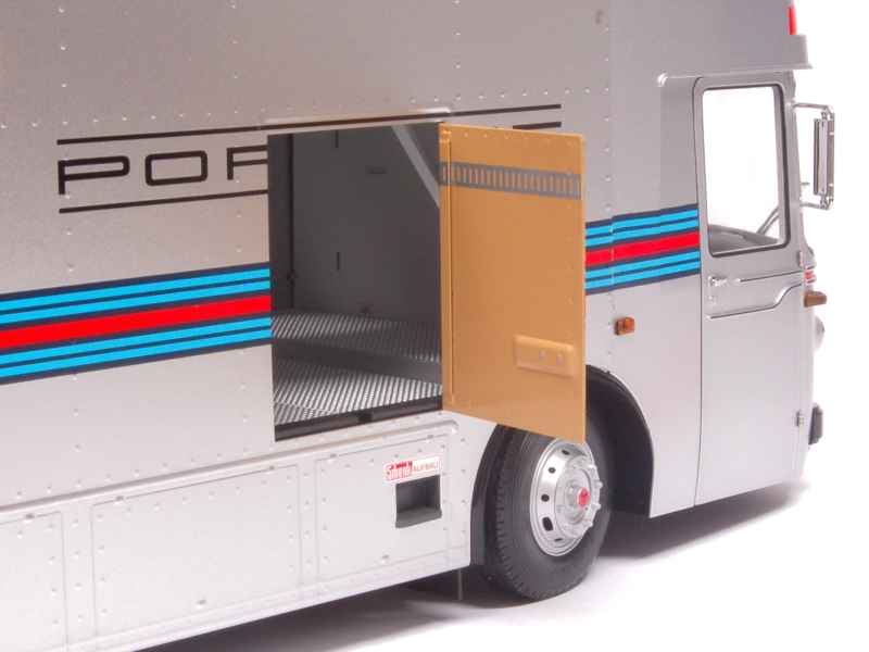 76417 Mercedes O317 Renntransporter Porsche