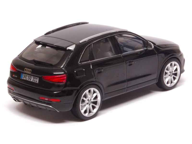 76470 Audi RS Q3 2013