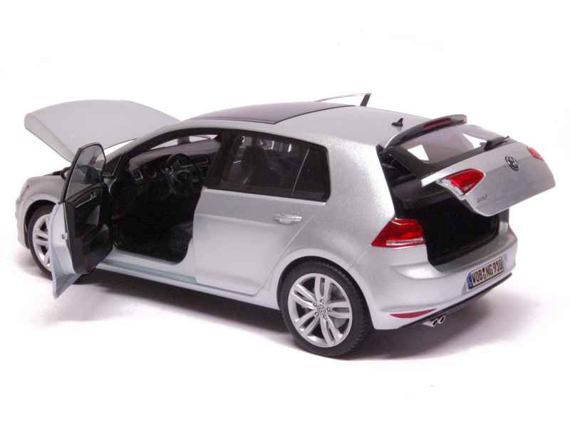 76742 Volkswagen Golf VII 5 Doors 2012