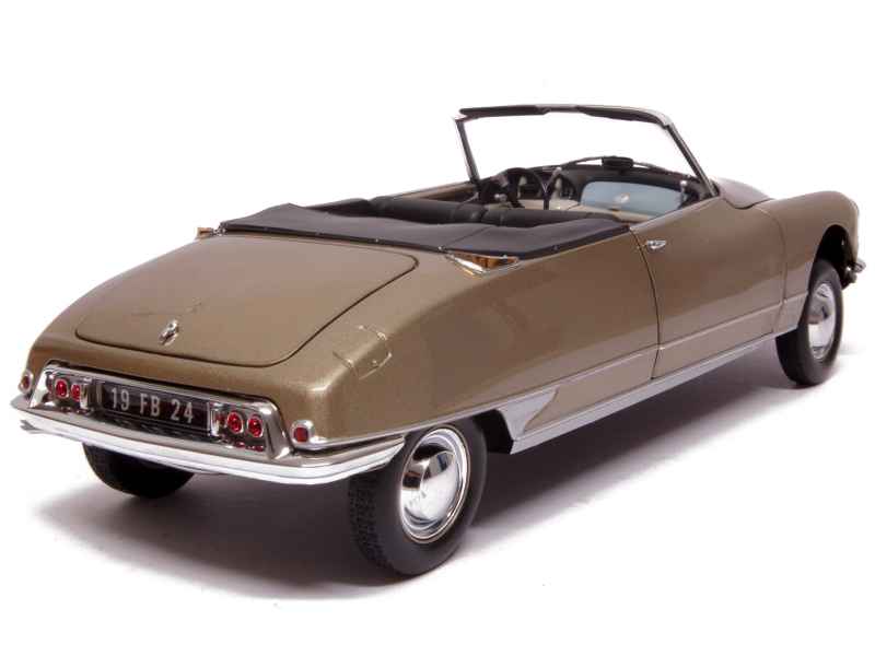 76918 Citro&euml;n DS19 Cabriolet 1961