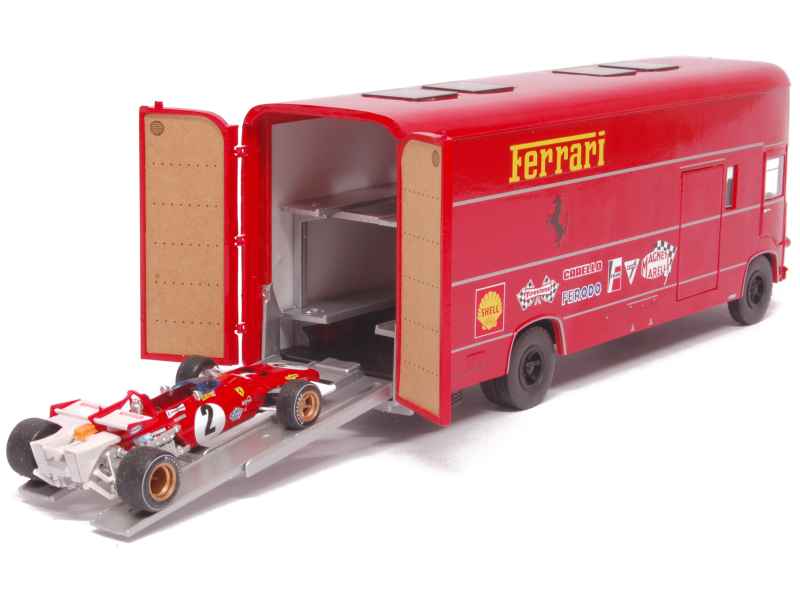 Camion Ferrari transporteur de voiture 1:43 - Formule 1/Ferrari