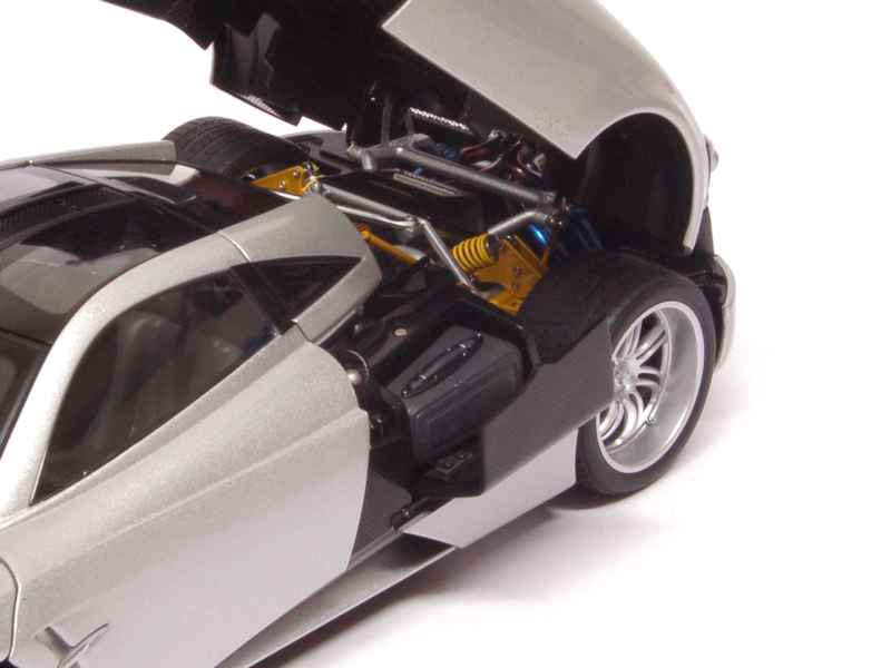 77365 Pagani Huayra 2012