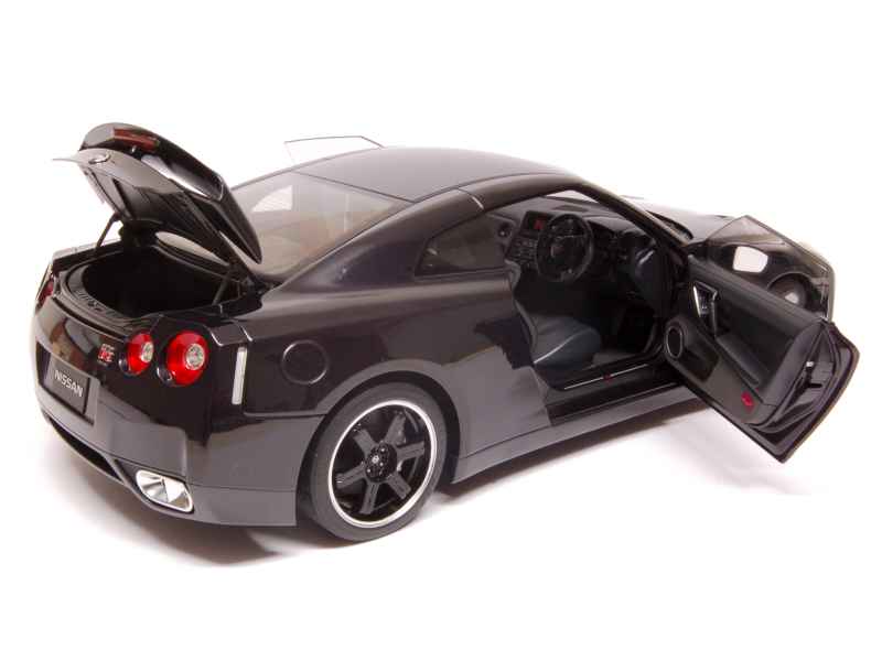 77649 Nissan GT-R R35 Spec V 2009