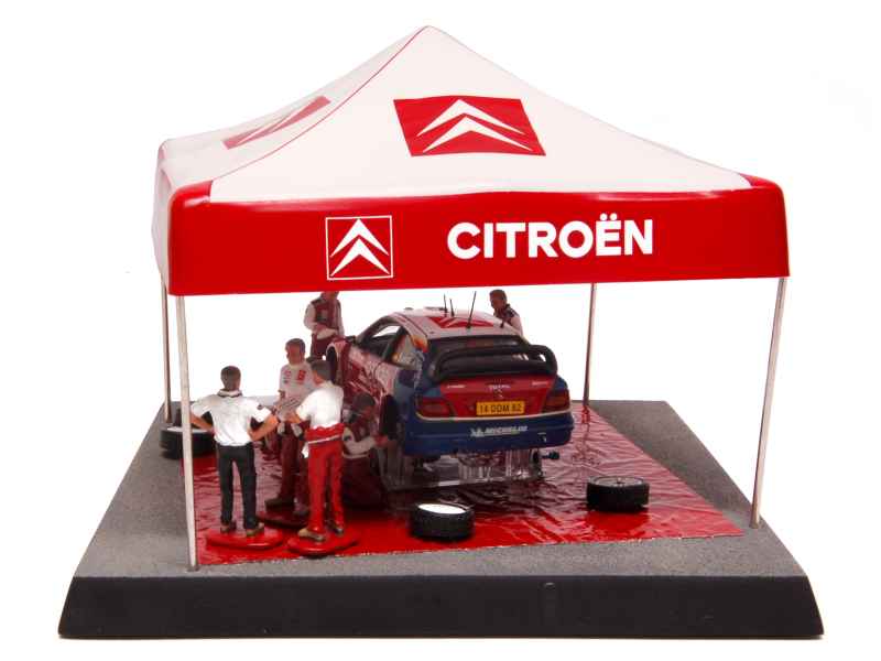 78410 Divers Diorama Stand Citroen Monte-Carlo 2004