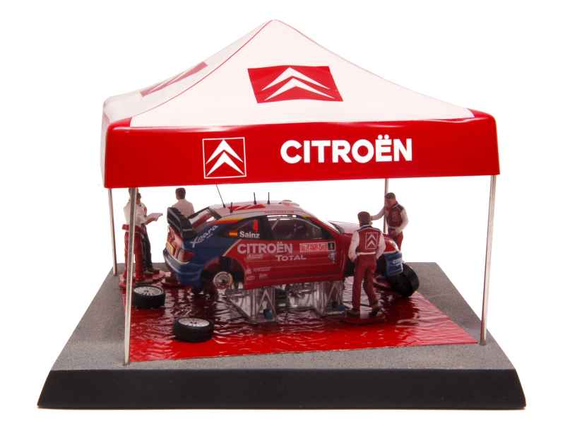 78410 Divers Diorama Stand Citroen Monte-Carlo 2004