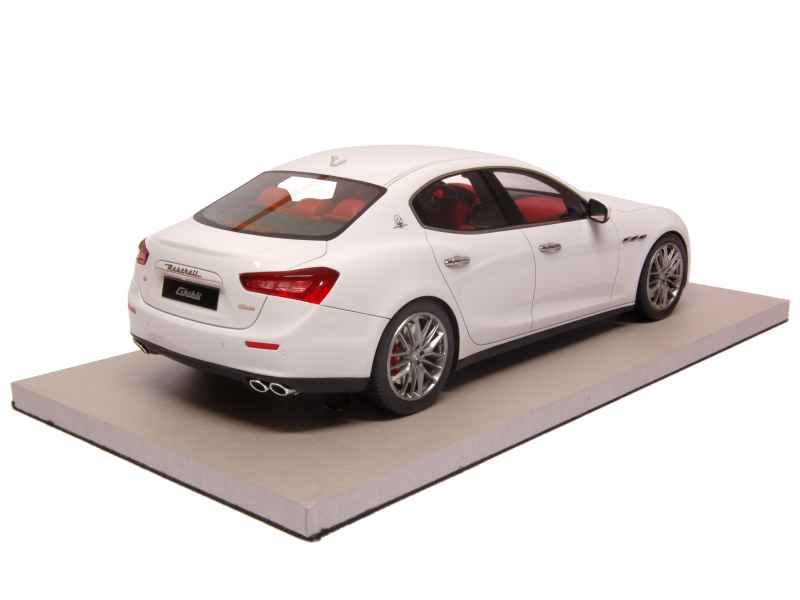 78601 Maserati Ghibli 2013