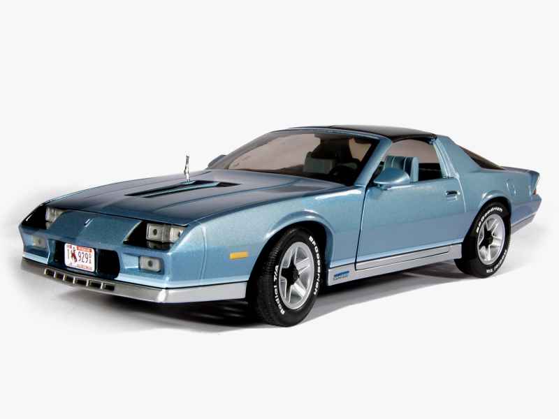SUN STAR☆1/18☆AMERICAN COLLECTIBLES☆1982 CHEVROLET CAMARO Z28