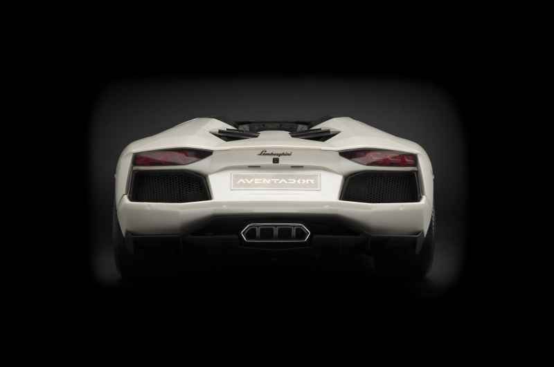 78890 Lamborghini Aventador LP 700-4 Roadster 2011