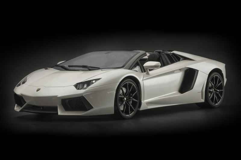 78890 Lamborghini Aventador LP 700-4 Roadster 2011