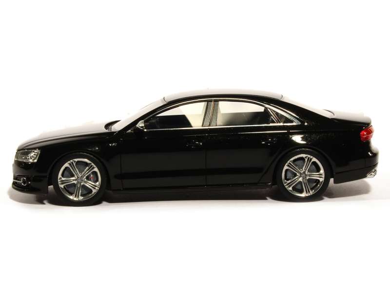 79085 Audi S8 2014