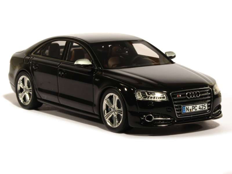 79085 Audi S8 2014