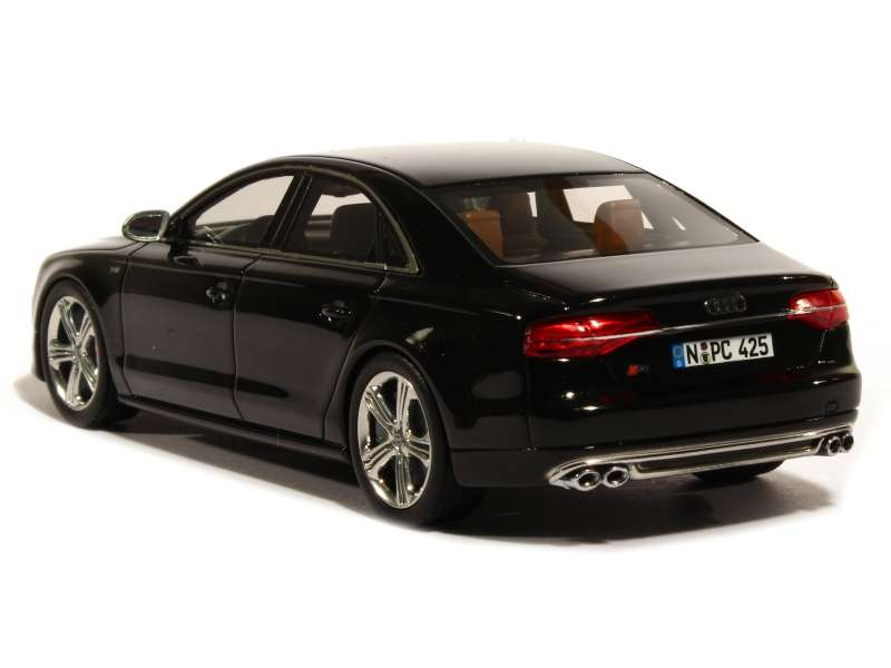 79085 Audi S8 2014