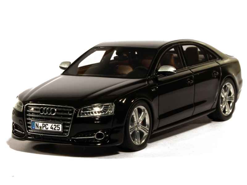 79085 Audi S8 2014