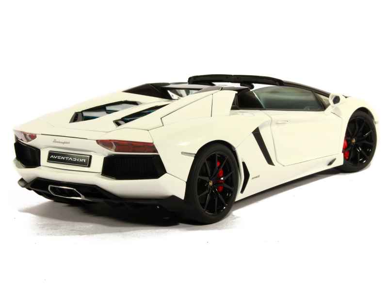 79119 Lamborghini Aventador LP 700-4 Roadster 2013
