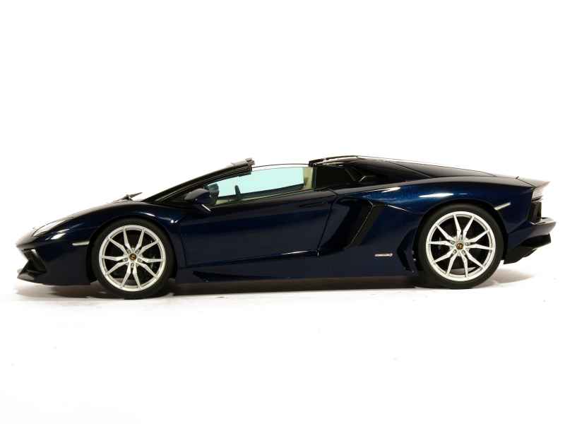 79120 Lamborghini Aventador LP 700-4 Roadster 2013