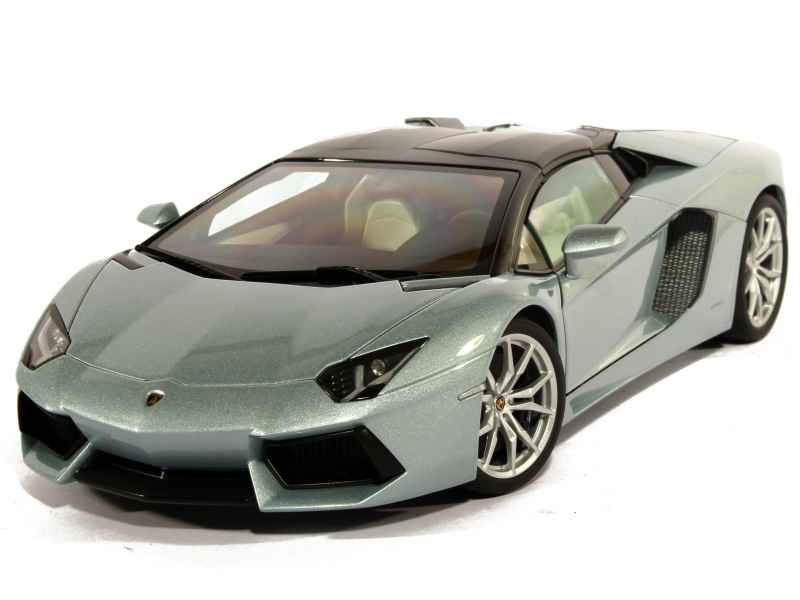 79121 Lamborghini Aventador LP 700-4 Roadster 2013