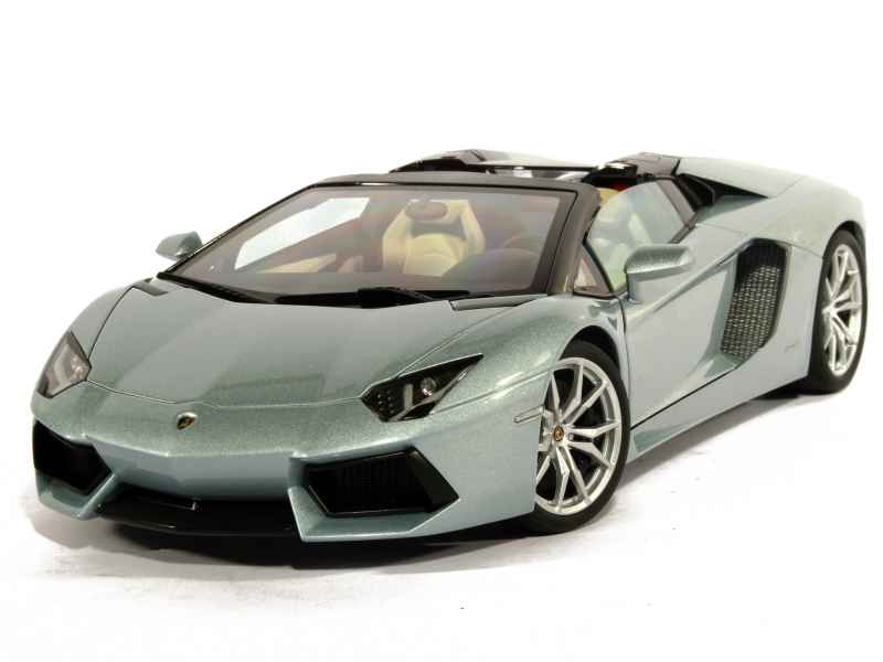 79121 Lamborghini Aventador LP 700-4 Roadster 2013