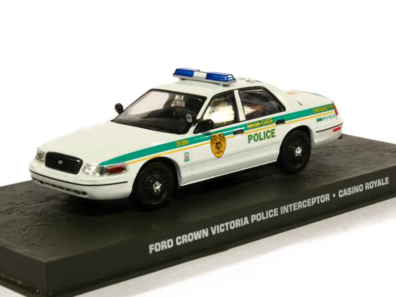 79199 Ford Crown Victoria Police Miami James Bond 007
