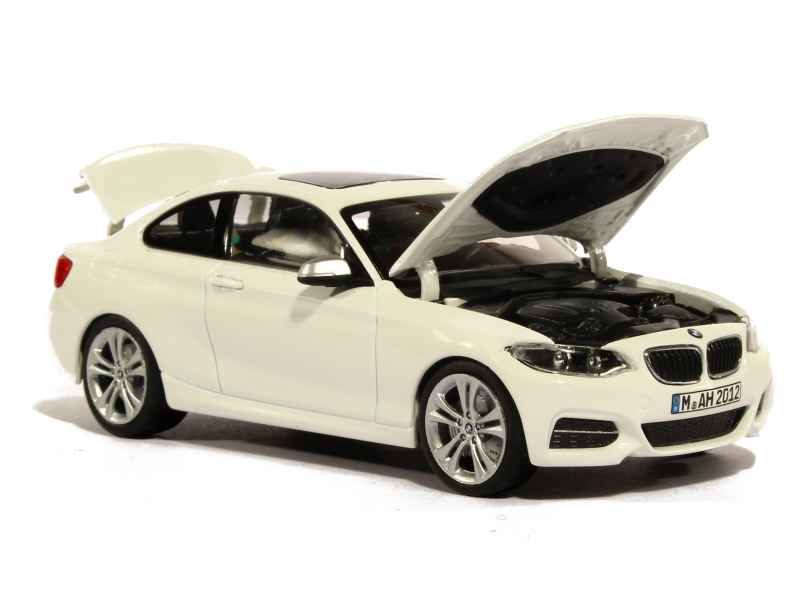 Bmw Serie 2 Coupé 1:43 Minichamps Rojo - España