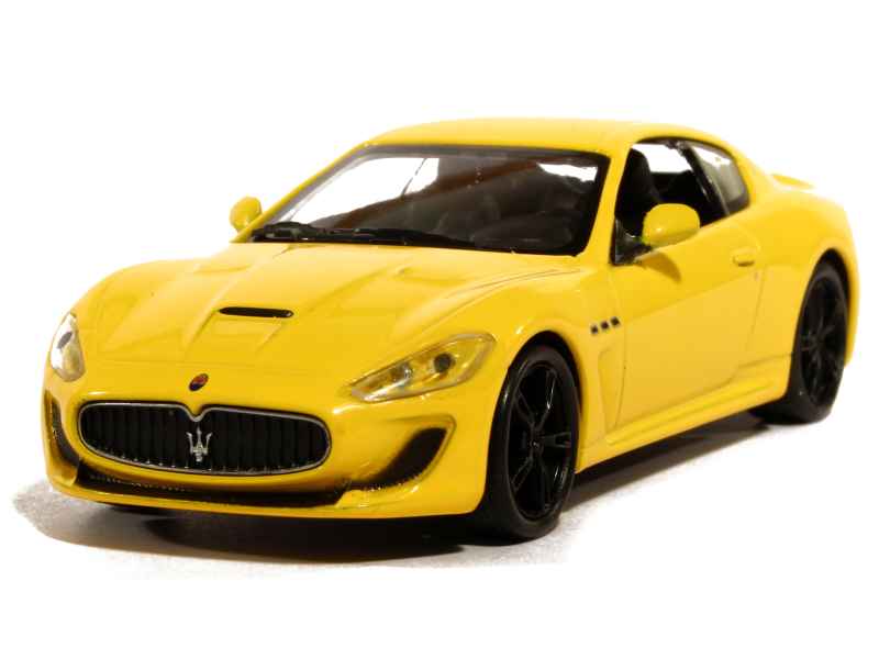 79377 Maserati GranTurismo MC GT4 2010