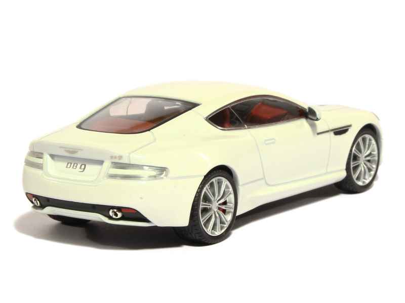79948 Aston Martin DB9 2013