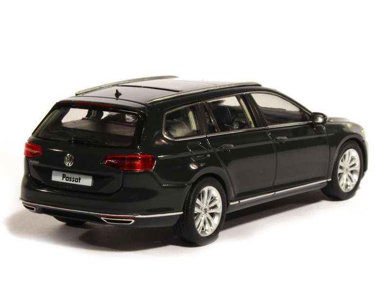 Volkswagen Passat Berline 2020 – Miniature Herpa 1/43, édition Limitée, Neuve
