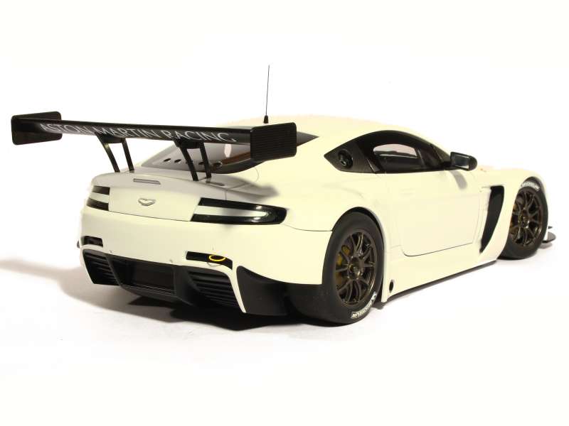 Aston martin 1 18 d'occasion - Collection