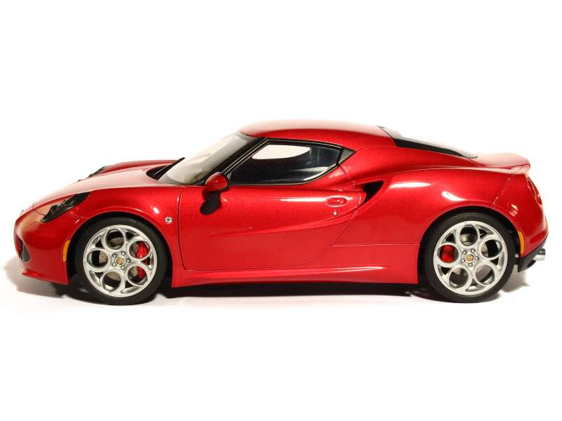80561 Alfa Romeo 4C 2013