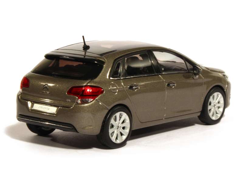 80592 Citro&euml;n C4 Berline 2015