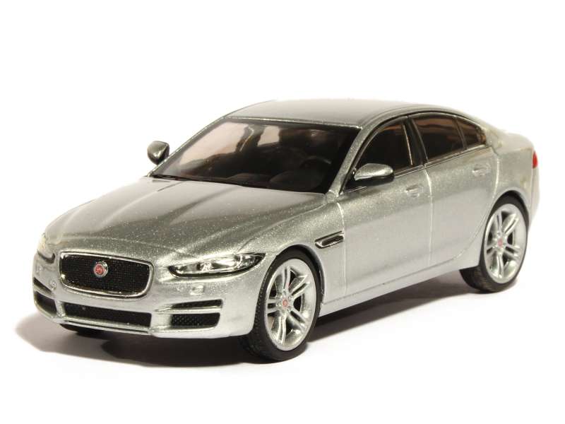 80700 Jaguar XE 2015