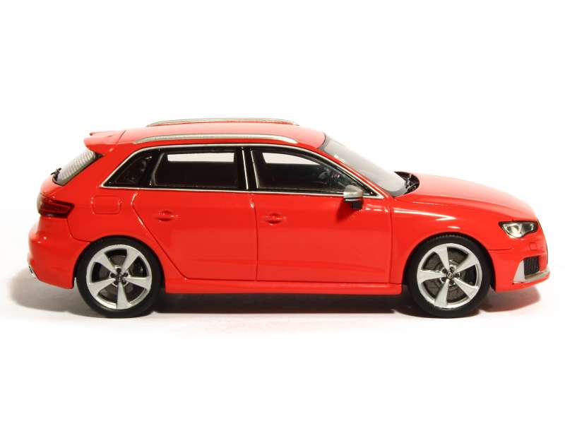 Audi - RS3 Sportback 2015 - Spark Models - 1/43 - Autos Miniatures