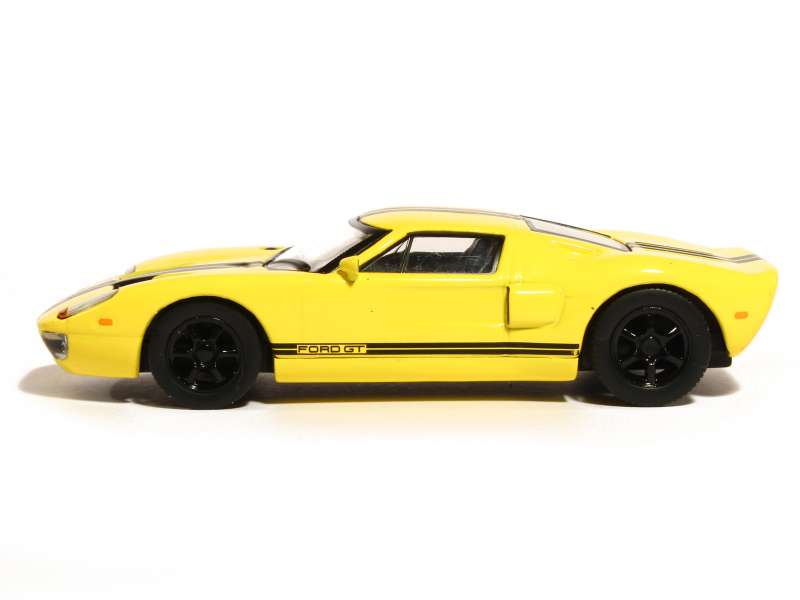 80840 Ford GT 2004