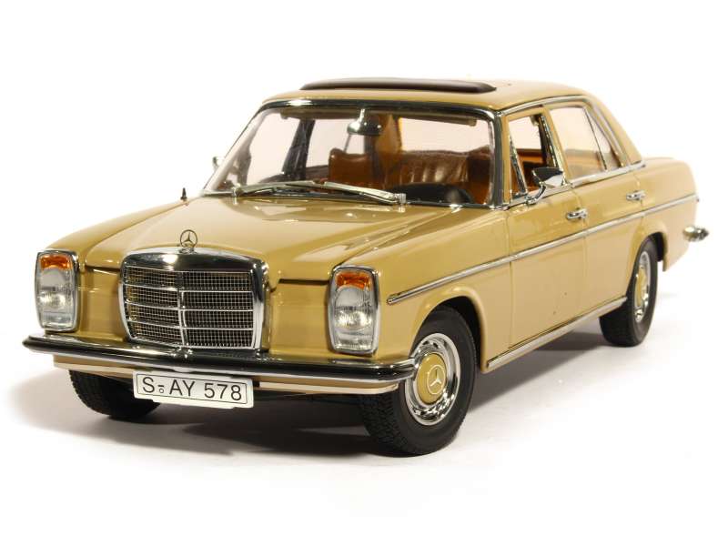 MERCEDES 220 D (W115) Bleu 1968 1/18 MCG EUR 64,95 - FR