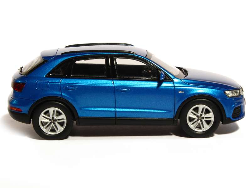 80905 Audi Q3 2015