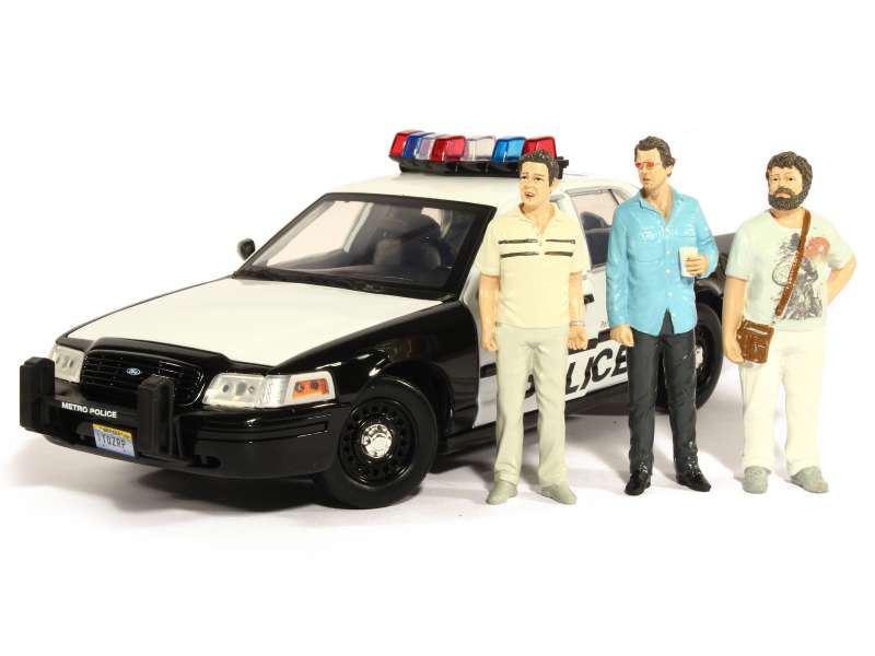 81011 Ford Crown Victoria 2000 Police Interceptor 2009