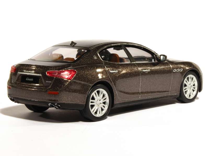 81028 Maserati Ghibli 2014