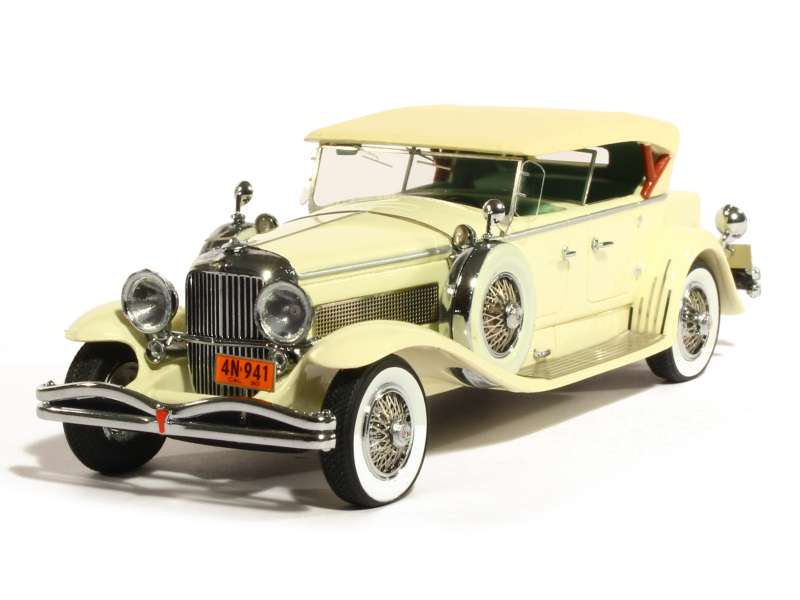 A Franklin Mint 1:24 Scale Precision Model 1930 Duesenberg J Derham Tourer, small parts may be missi