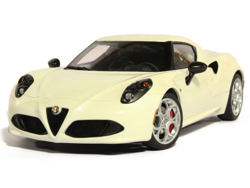 81147 Alfa Romeo 4C 2013