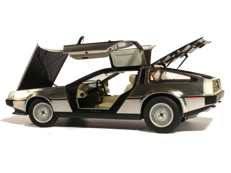 81395 DMC DeLorean 1981