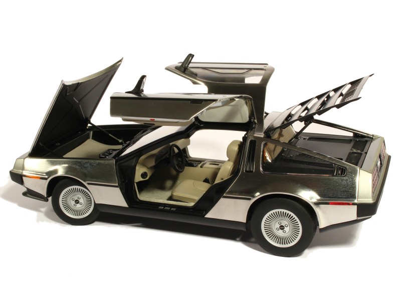 81395 DMC DeLorean 1981