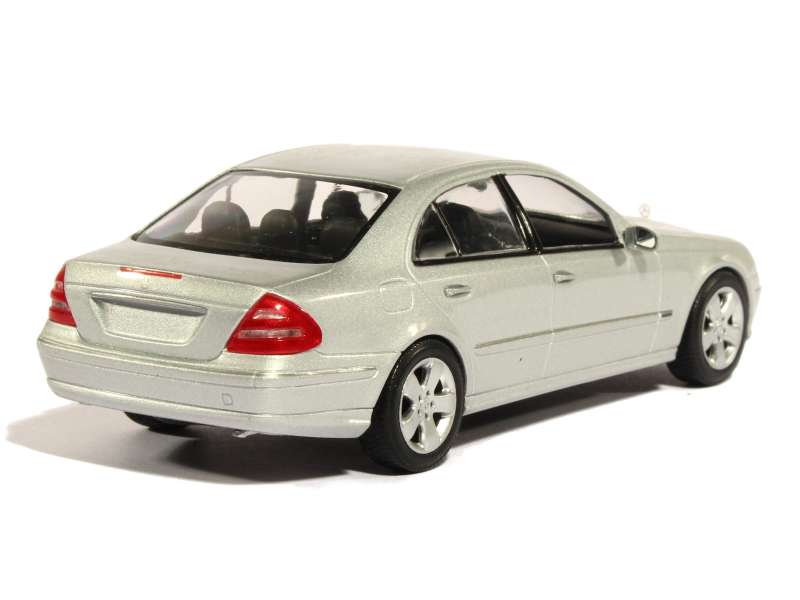 Mercedes Classe E W211 - Minichamps 1/43 - Miniature De Collection (Occasion)